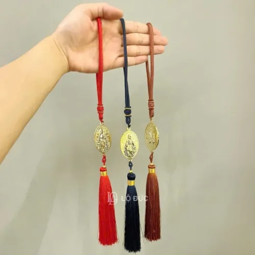 Dây Treo Ô Tô Đồng Thau – Hai Mặt Khắc Hình Đức Mẹ