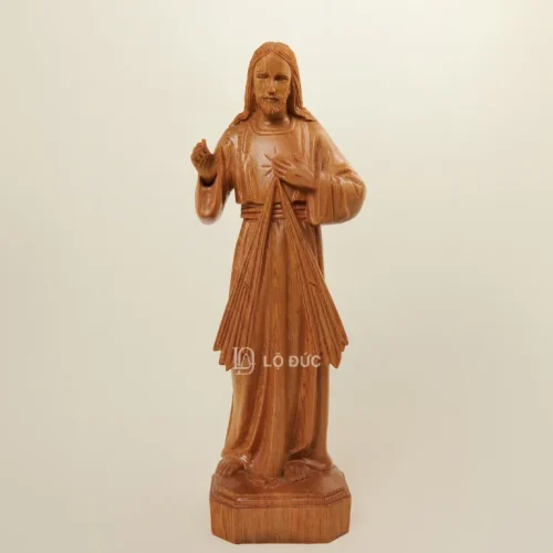 Biểu Tượng Của Tình Yêu – Tượng Gỗ Lòng Chúa Thương Xót