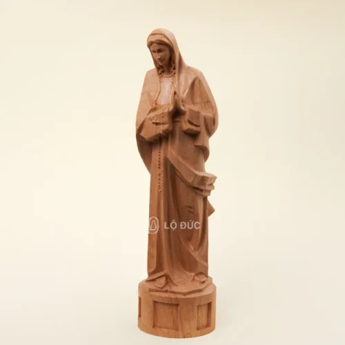 Tượng Gỗ Beech Đức Mẹ Núi Cúi – Biểu Tượng Việt