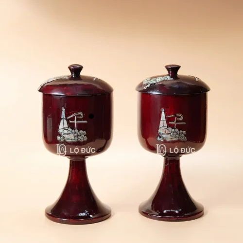 Bình Ciborium Đựng Mình Thánh Cẩn Ốc Xà Cừ – Thiết Kế Hoa Văn Khảm Ngọc Trai